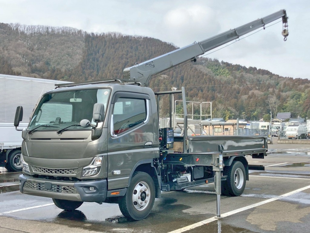 三菱 キャンター 2PG-FEB90(2WD)の写真1