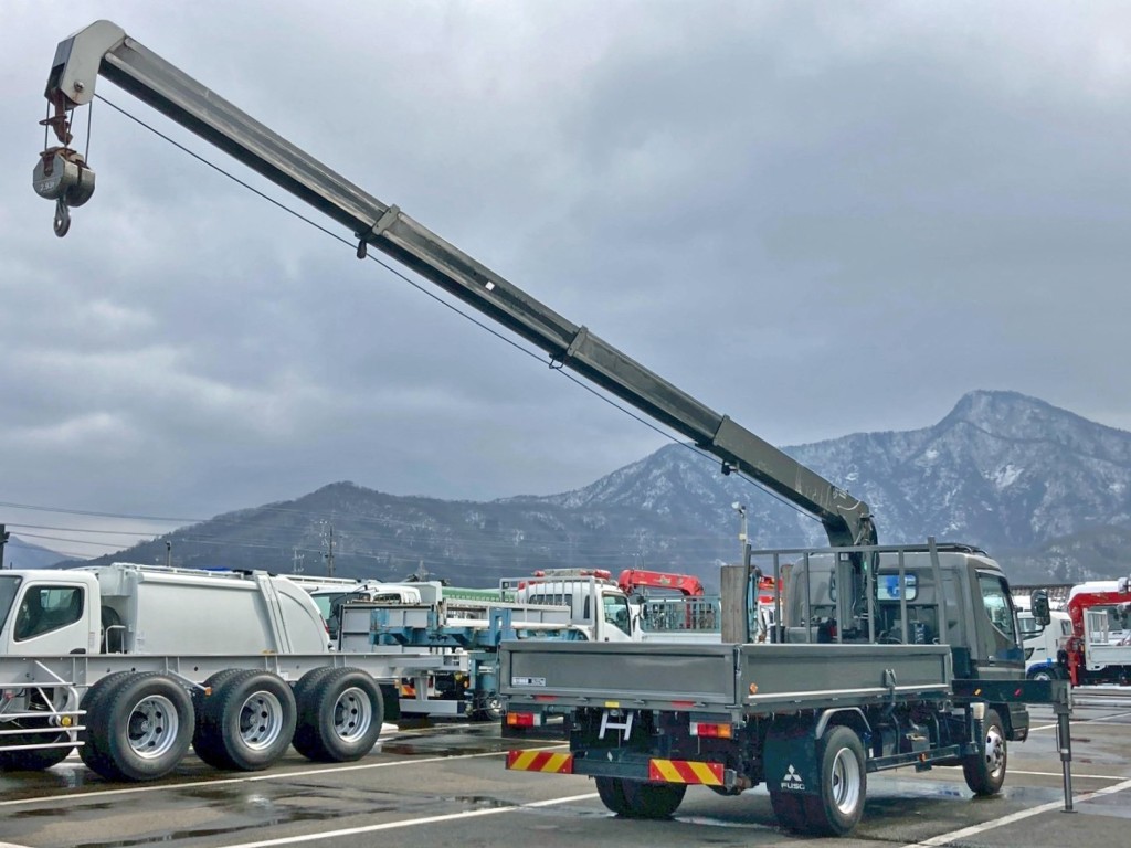 三菱 キャンター 2PG-FEB90(2WD)の写真4