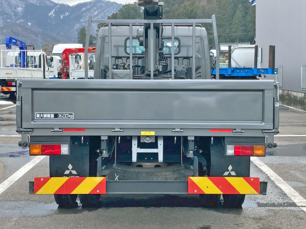 リヤ周りの状態です。|三菱 キャンター 2PG-FEB90(2WD)の写真10