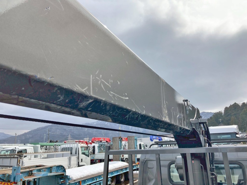 ブーム下部にキズがあります。(運転席側)|三菱 キャンター 2PG-FEB90(2WD)の写真21