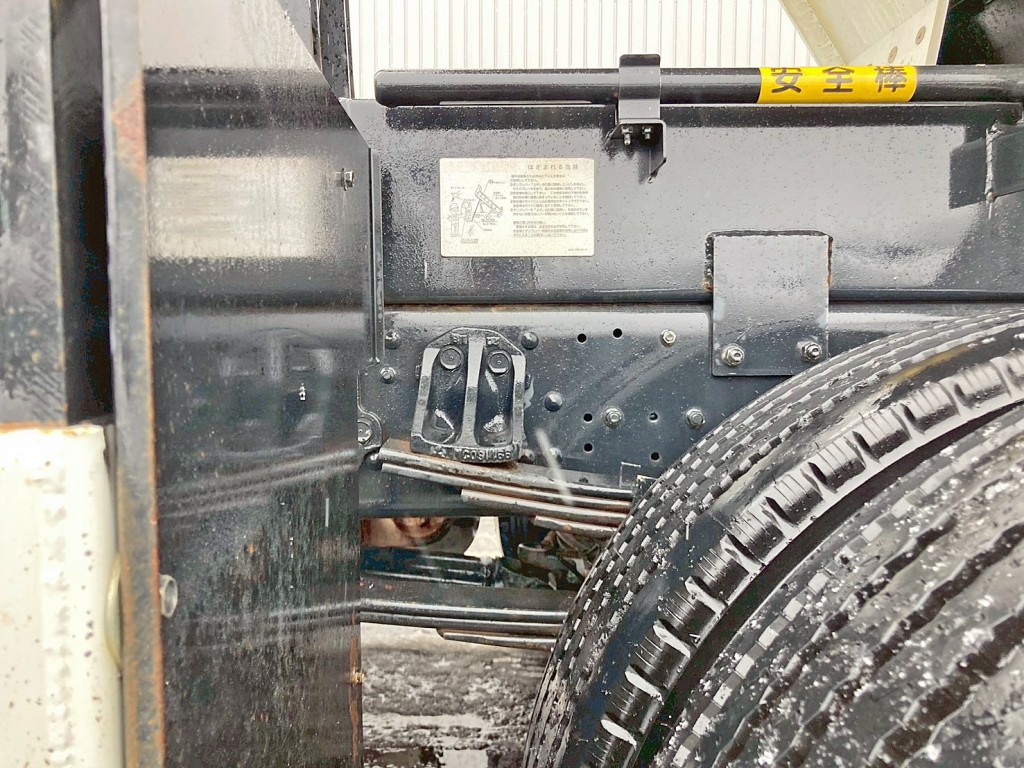 リーフサスです。|三菱 ファイター 2KG-FK62FZの写真5