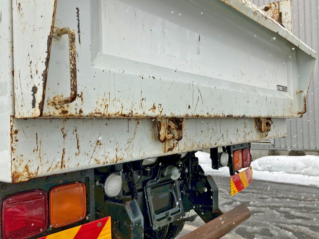 リヤゲート助手席側に取っ手が付いています。|三菱 ファイター 2KG-FK62FZの写真23