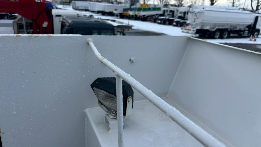 いすゞ ギガ QKG-CXZ77ATの写真13