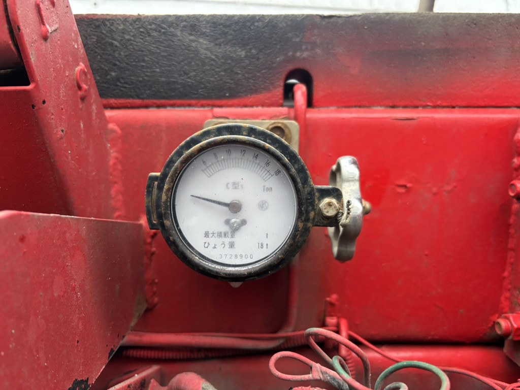 自重計です。|いすゞ ギガ QKG-CXZ77ATの写真17