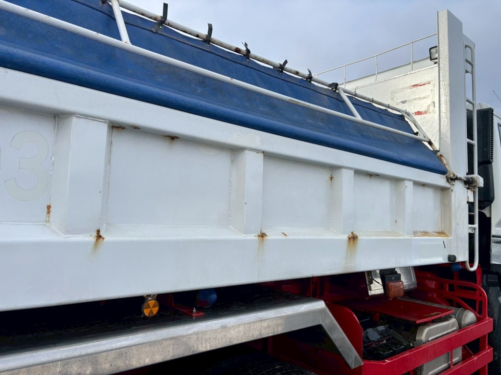 いすゞ ギガ QKG-CXZ77ATの写真24