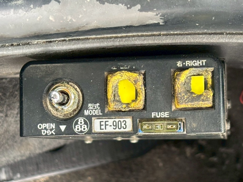 コボレーンの操作スイッチです。|いすゞ ギガ QKG-CXZ77ATの写真34