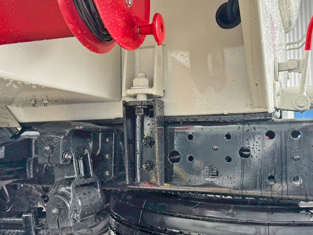 シャーシの状態です。|日野 デュトロ 2KG-XZU640F(2WD)の写真6