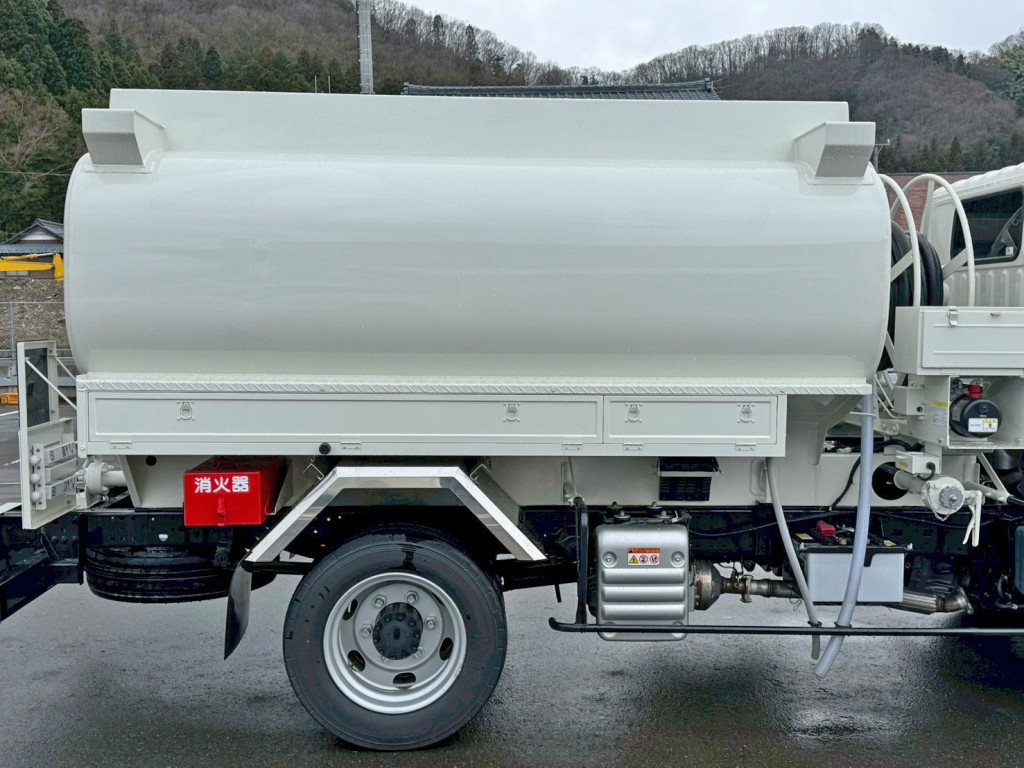 タンクの外観状態です。（運転席側）|日野 デュトロ 2KG-XZU640F(2WD)の写真13