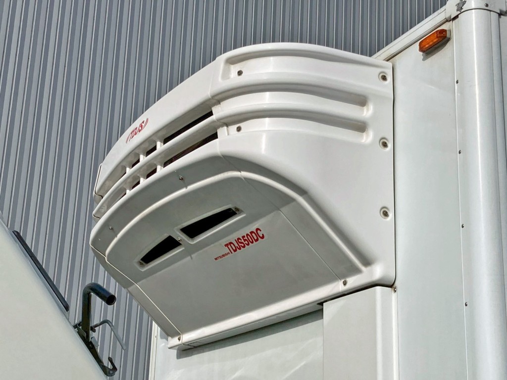 冷凍機です。(直冷式)|日野 レンジャー 2KG-FC2ABG(2WD)の写真16