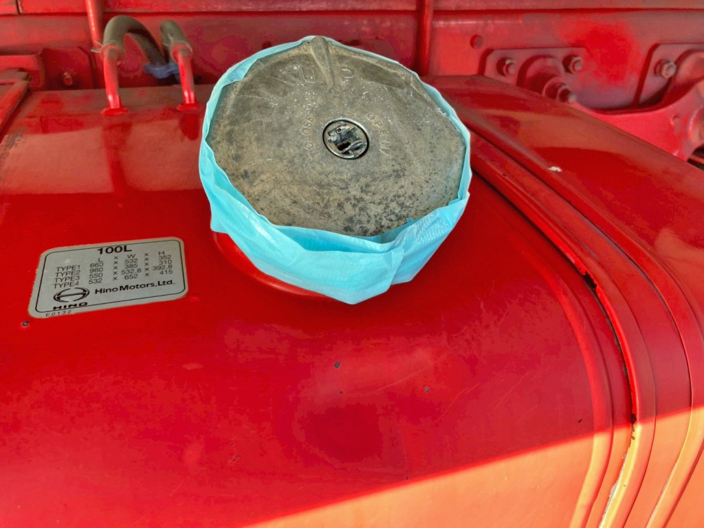 燃料タンクキャップキー差込口破損しています。(開閉可・閉めこみ緩い)|日野 レンジャー 2KG-FC2ABG(2WD)の写真35