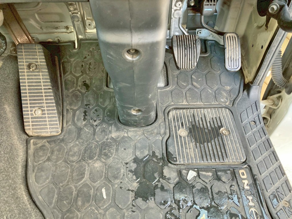 2ペダル仕様です。|日野 レンジャー 2KG-FC2ABG(2WD)の写真42