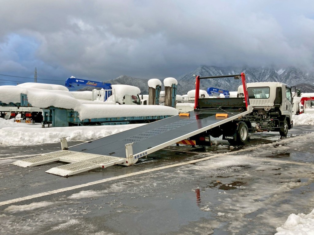 いすゞ フォワード 2RG-FRR90S2(2WD)の写真4