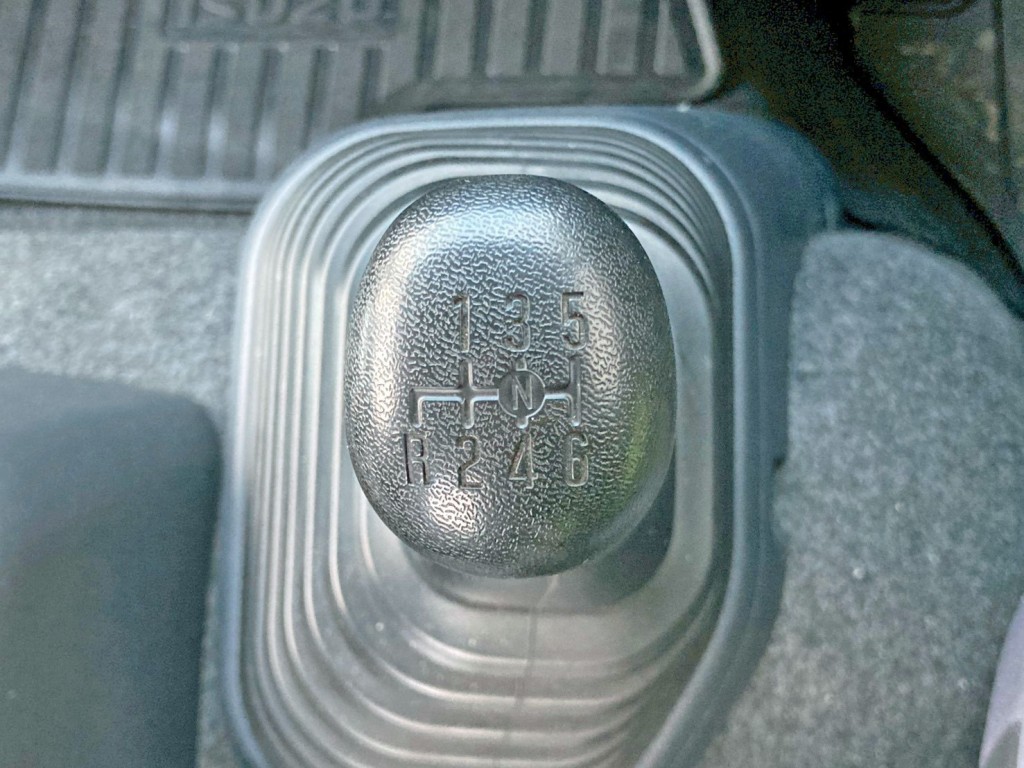 いすゞ フォワード 2RG-FRR90S2(2WD)の写真23