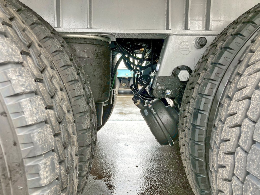 エアサスです。|トレクス  PFB34118の写真5