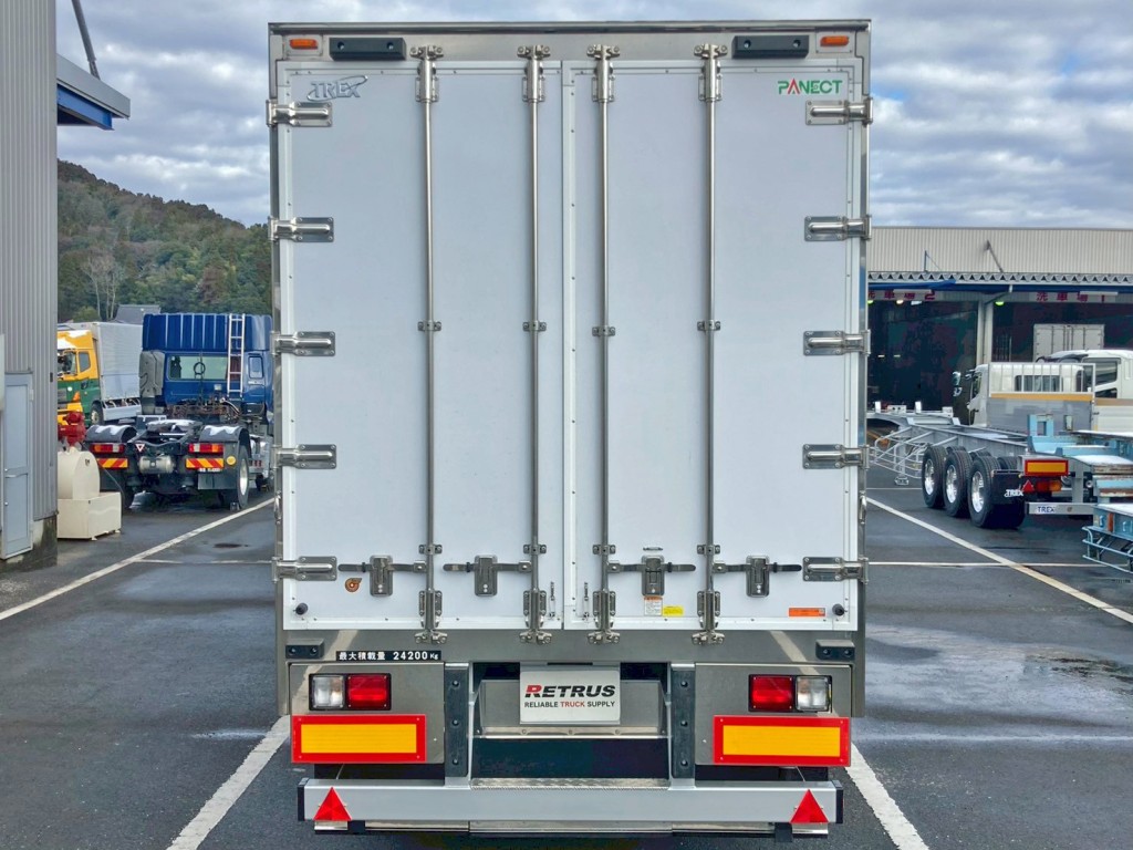 リヤ蝶番・ハンマーロック・キャッチはステンレス製です。|トレクス  PFB34118の写真9