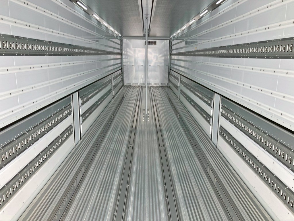 突っ張り棒付きです。|トレクス  PFB34118の写真13