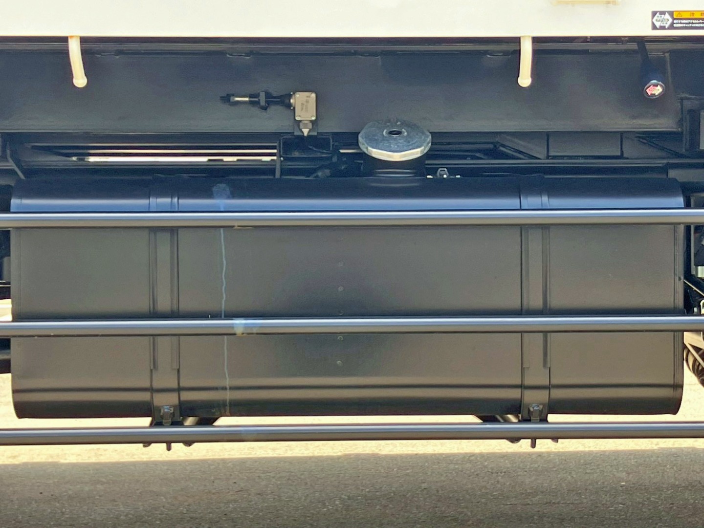 燃料タンクは200Lです。|日野 レンジャー 2KG-FE2ACAの写真23