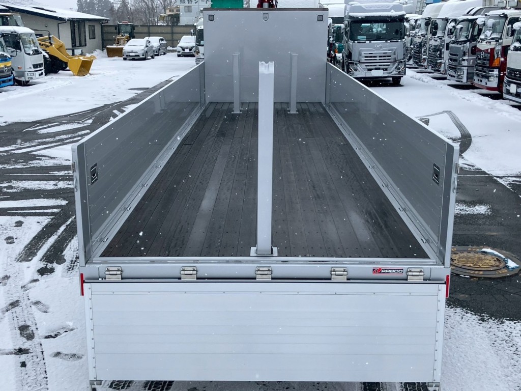 床は板張りです。|三菱 スーパーグレート 2KG-FS70HZの写真8