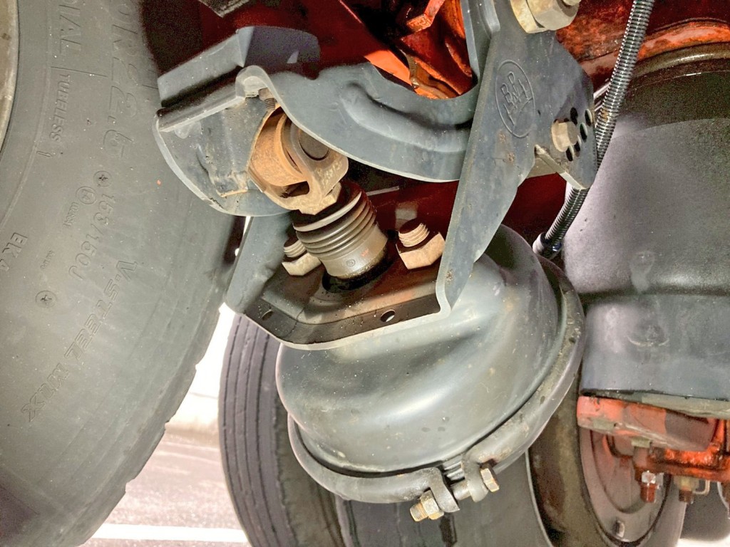 2軸目助手席側ローラーにガタがあります。|トレクス  PFB34118の写真17