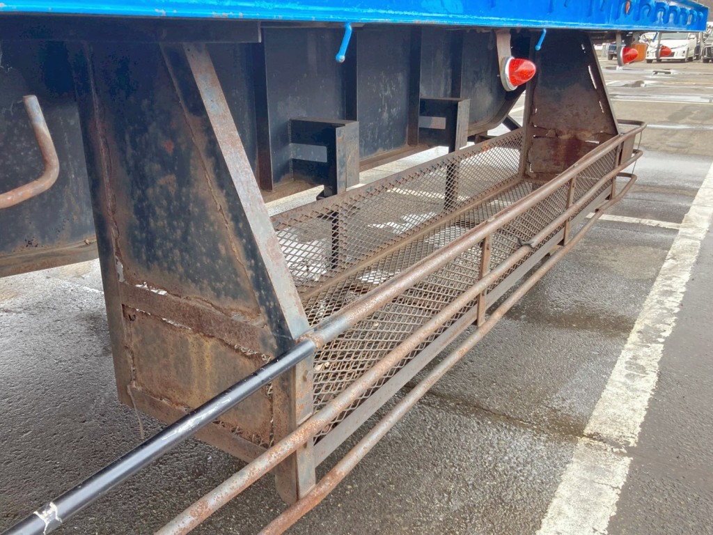 運転席側にりん木入れが付いています。(側面に腐食・穴あきがあります)|日通  NT27R001の写真36