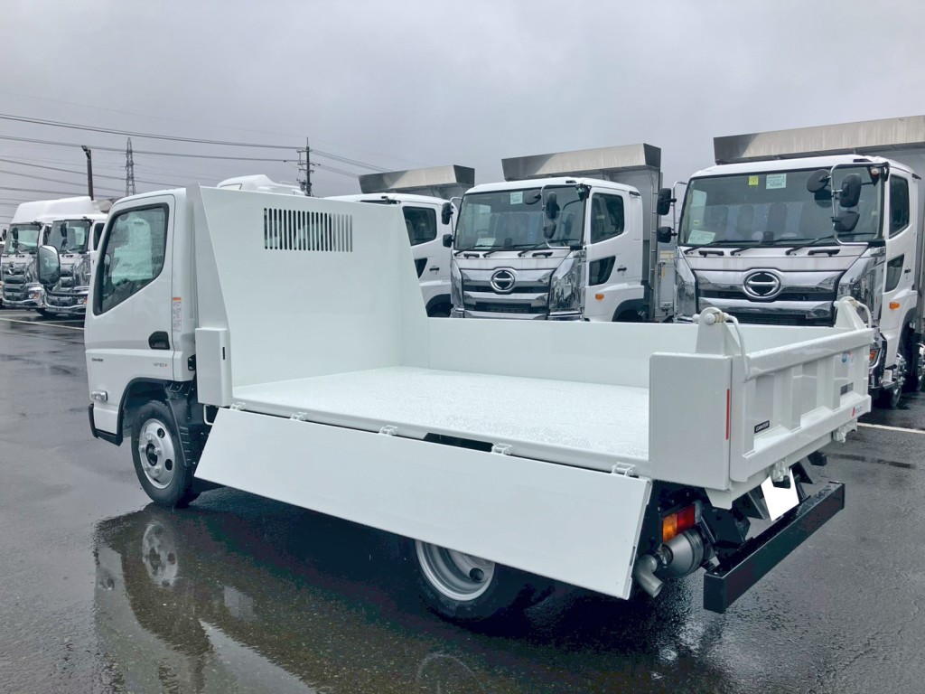 三菱 キャンター 2RG-FBA60(2WD)の写真3