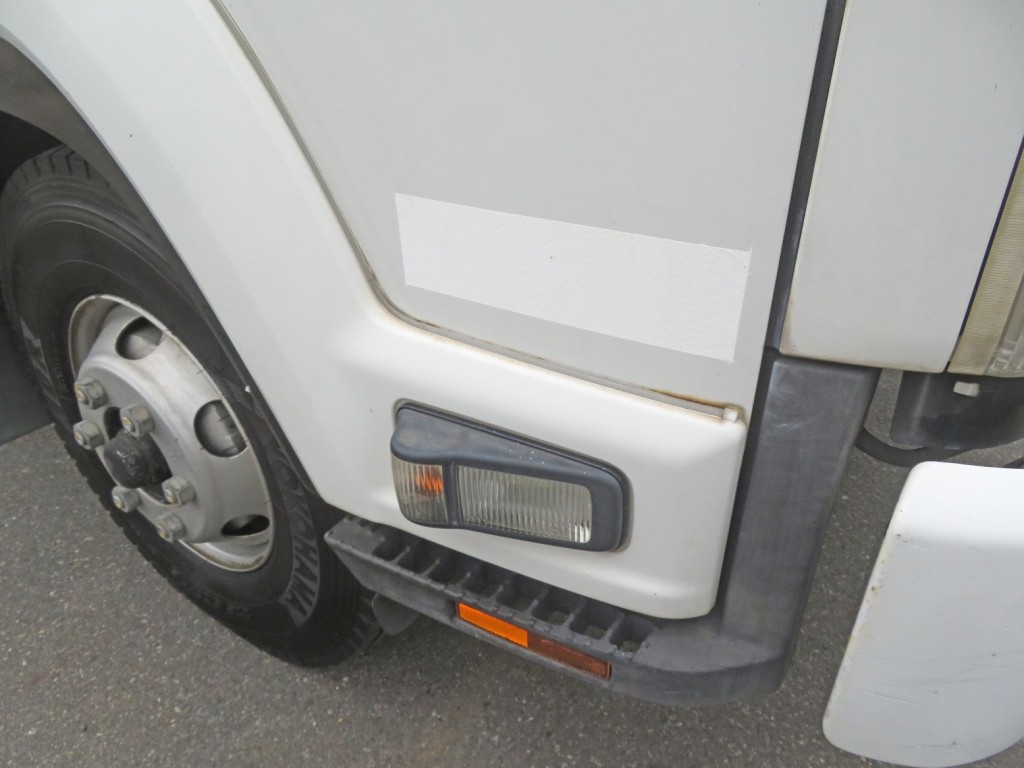 看板塗り箇所があります。|いすゞ フォワード PKG-FRR90S2(2WD)の写真70