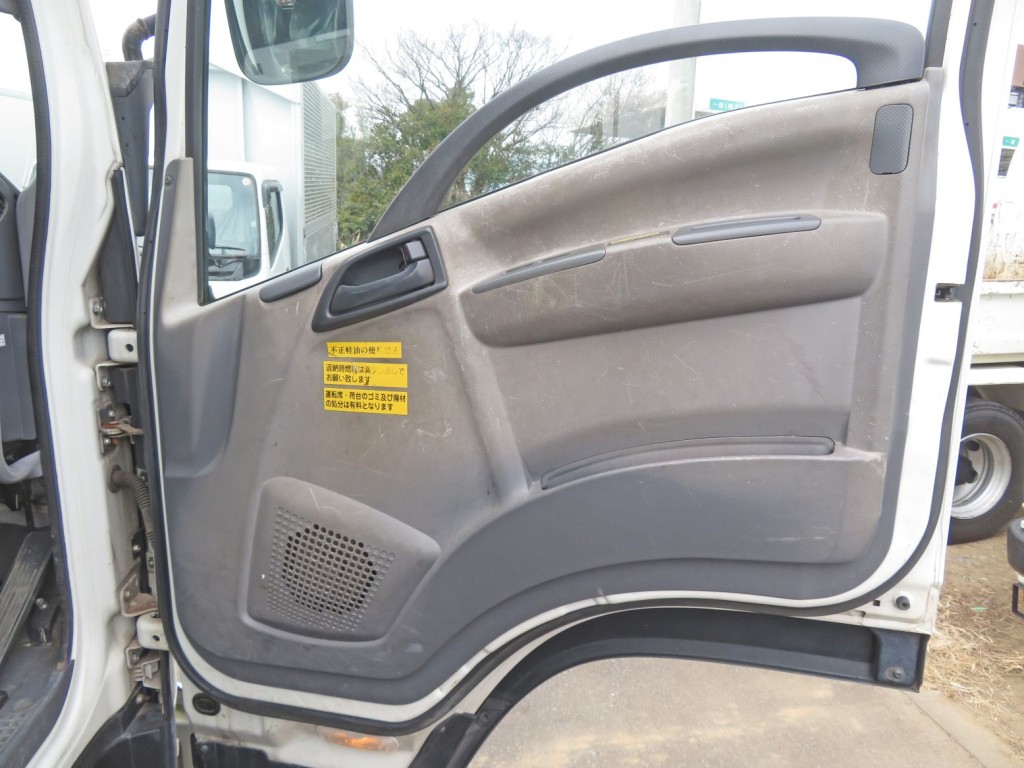 いすゞ フォワード PKG-FRR90S2(2WD)の写真79