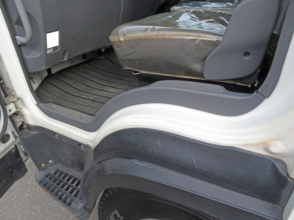 いすゞ フォワード PKG-FRR90S2(2WD)の写真89