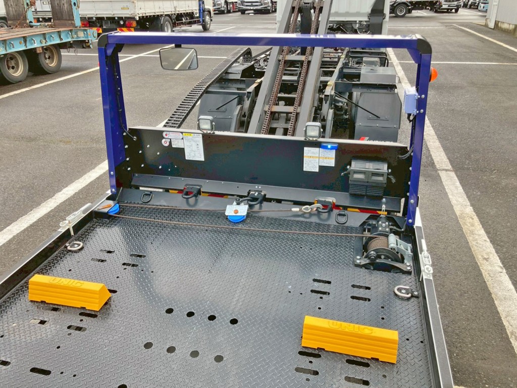 ウインチ付きです。|三菱 キャンター 2PG-FEB80(2WD)の写真10