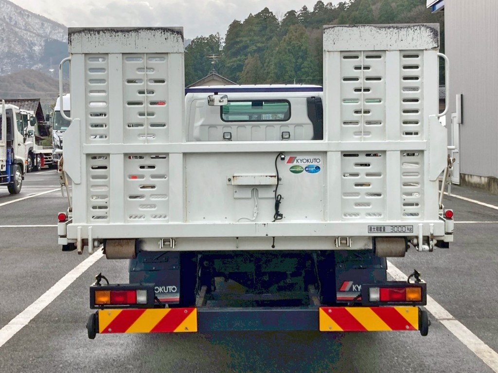 リヤ周りの状態です。|三菱 キャンター 2PG-FEB80(2WD)の写真20