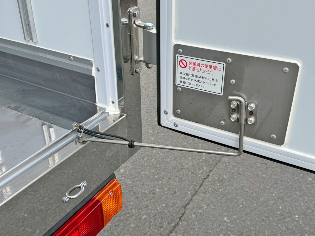 運転席側のストッパーの状態です。|日野 デュトロ 2KG-XZC605M(2WD)の写真11