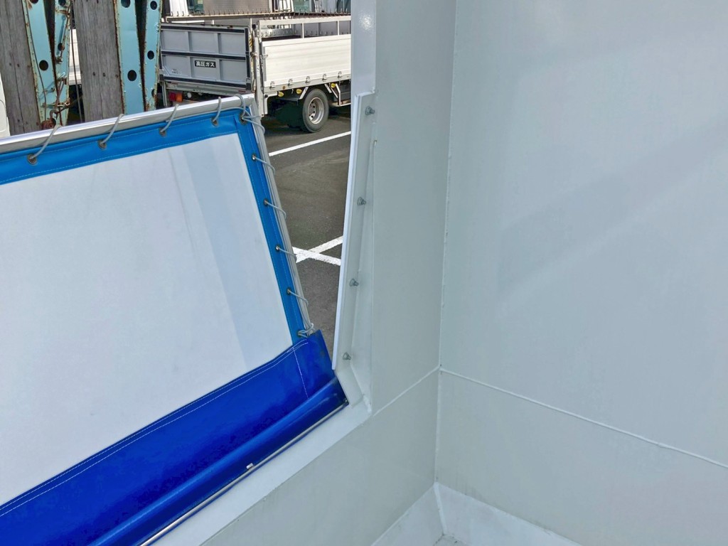 助手席側ストッパーの状態です。|日野 プロフィア 2DG-FS1AJEの写真11