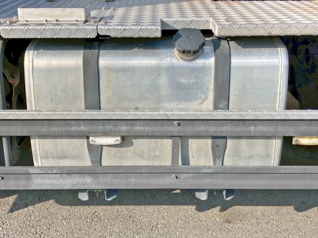 燃料タンクは400Lアルミ製です。|三菱 スーパーグレート 2RG-FP74HERの写真35