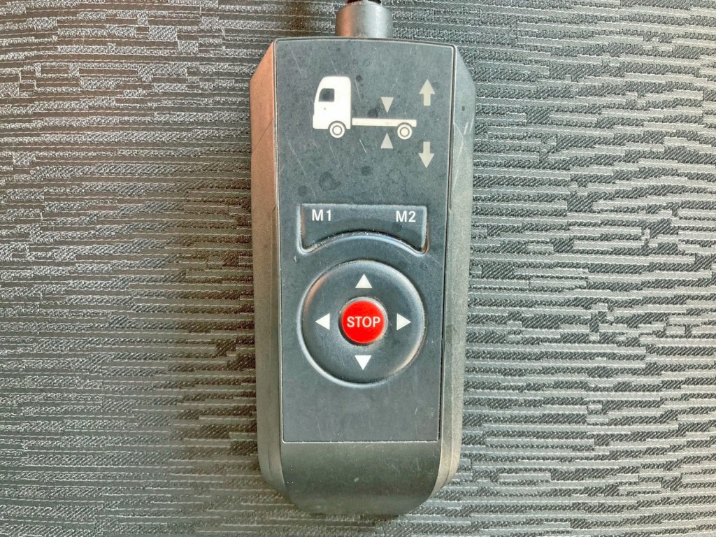 エアサスのコントローラーです。|三菱 スーパーグレート 2RG-FP74HERの写真36