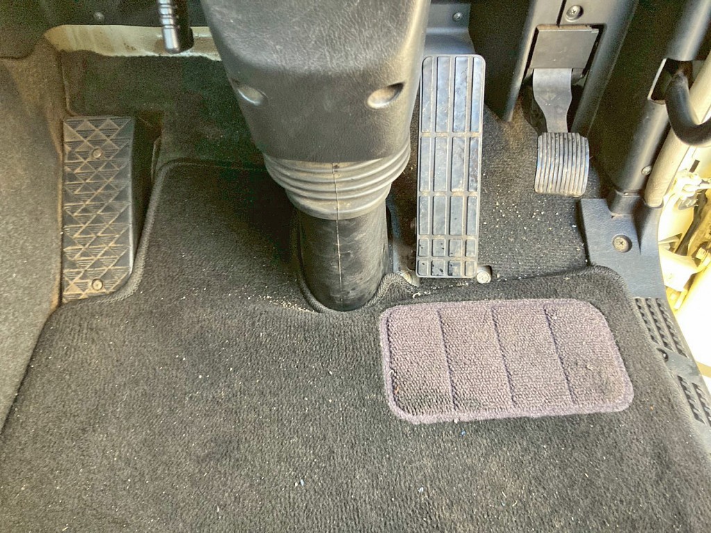 2ペダル仕様です。|三菱 スーパーグレート 2RG-FP74HERの写真38