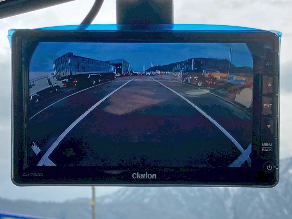 液晶バックモニター付きです。|日野 レンジャー 2KG-FE2ACAの写真15