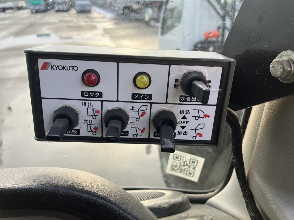 日野 レンジャー TPG-FD7JGAA(2WD)の写真9