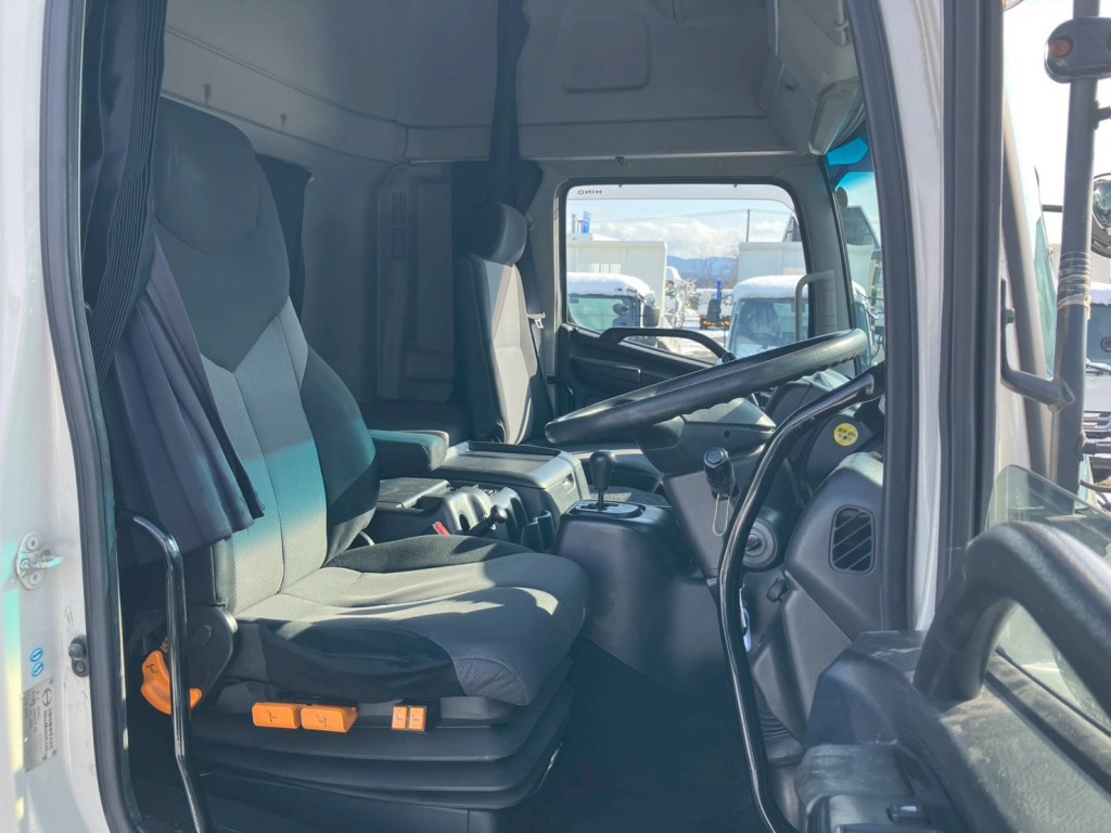 日野 プロフィア QPG-SH1EDDGの写真8