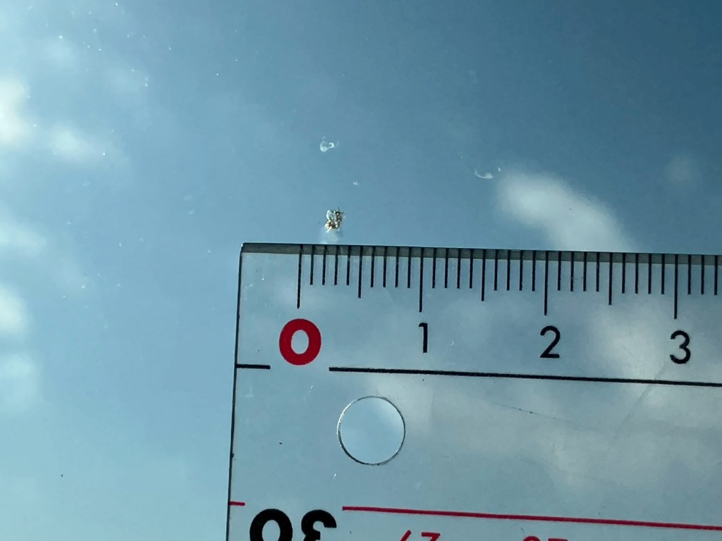 フロントガラスに飛び石があります。|日野 プロフィア QPG-SH1EDDGの写真14