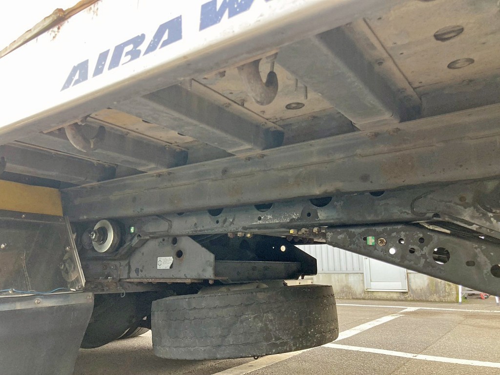 シャーシとネタの状態です。(縦ネタ・横ネタは鉄製です)|いすゞ ギガ QKG-CYH77Aの写真6