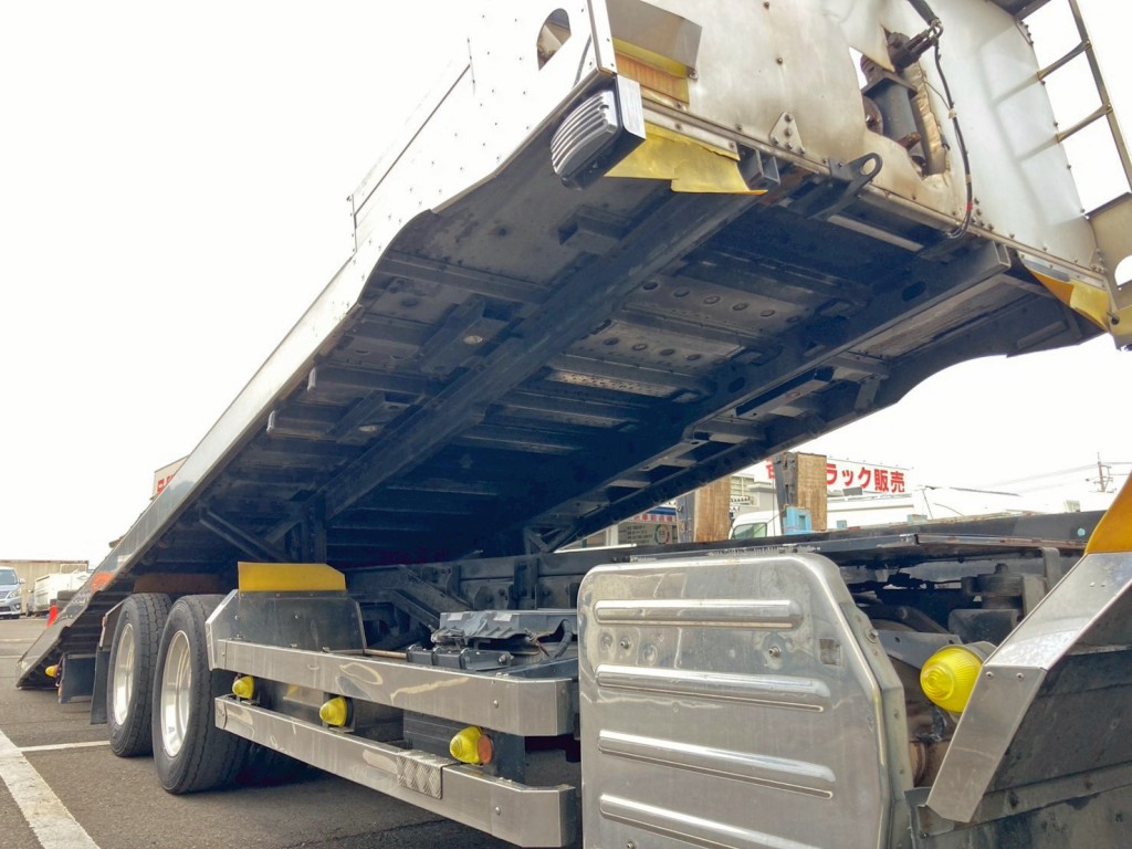 いすゞ ギガ QKG-CYH77Aの写真28