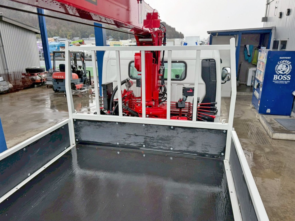 三菱 キャンター 2RG-FEB80(2WD)の写真9