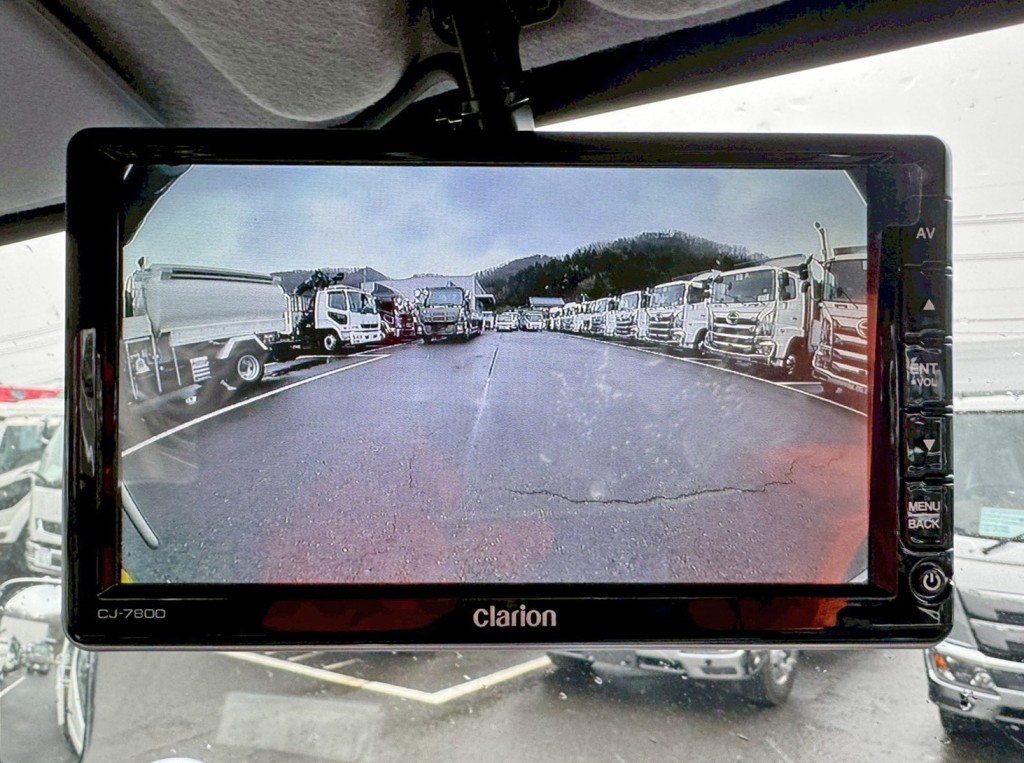 液晶バックモニター付きです。|三菱 キャンター 2RG-FEB80(2WD)の写真19