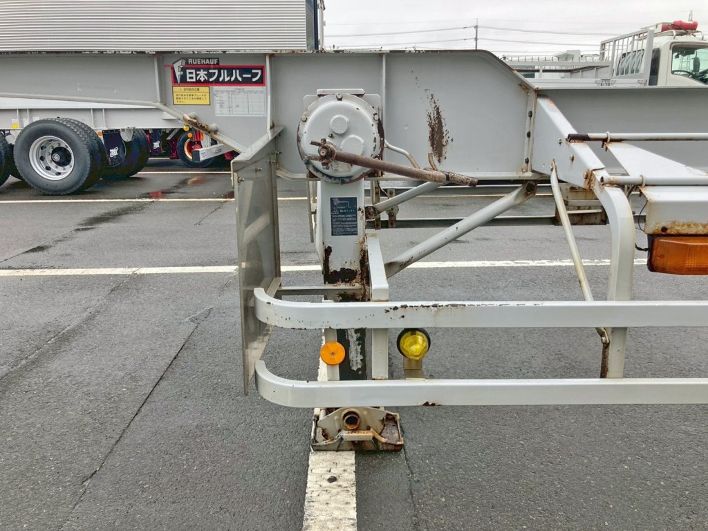 助手席側補助脚に少々曲がりがあります。|フルハーフ KFKGF240Nの写真40