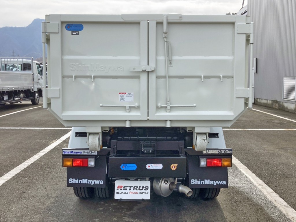 リヤ周りの状態です。|三菱 キャンター 2RG-FBAV0(2WD)の写真10