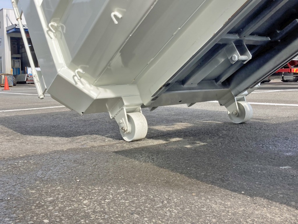 三菱 キャンター 2RG-FBAV0(2WD)の写真18