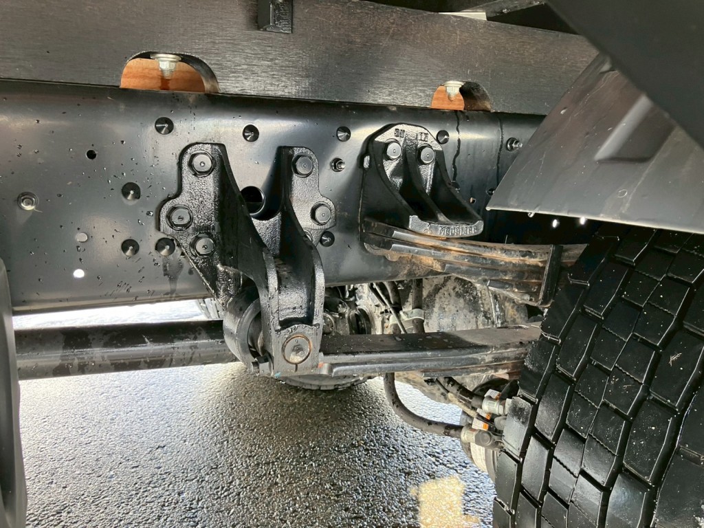 リーフサスです。|三菱 ファイター 2KG-FK62FZの写真5