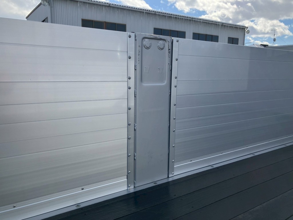 助手席側中柱内側にキズがあります。|三菱 ファイター 2KG-FK62FZの写真10