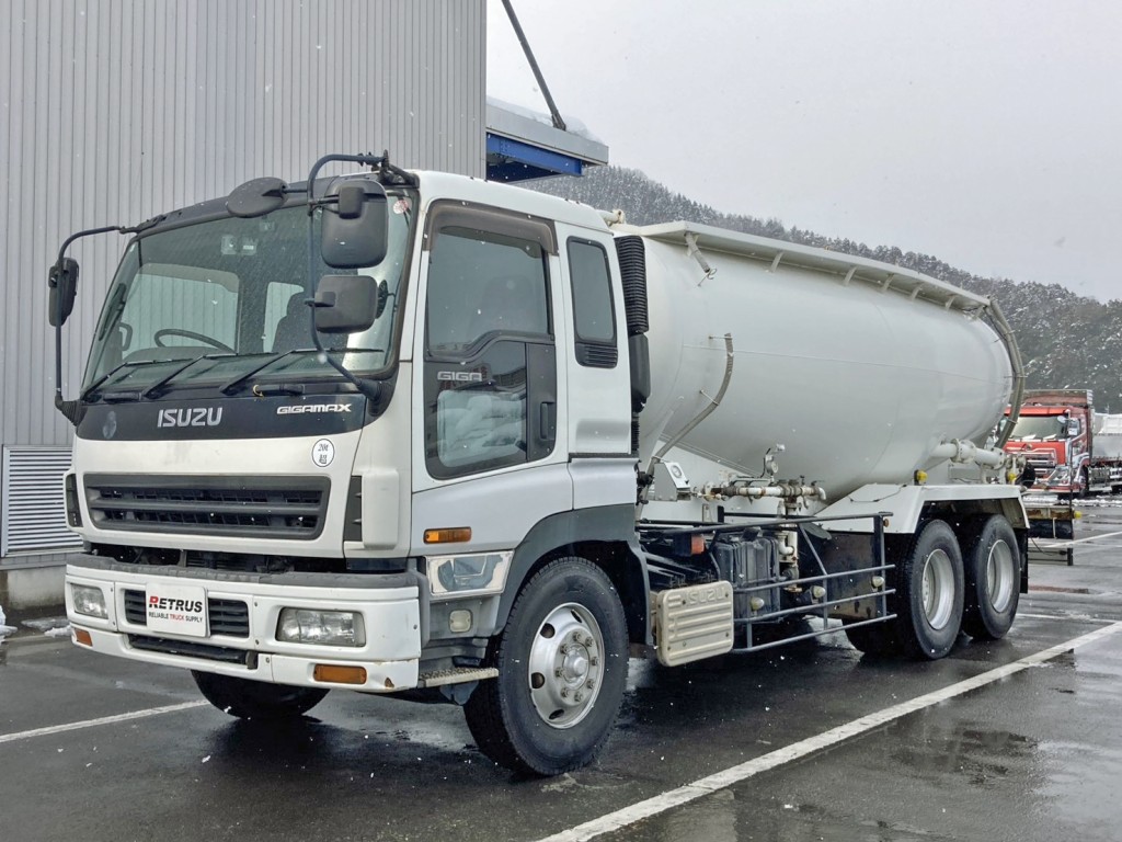 いすゞ ギガ KL-CYL23Q4の写真1