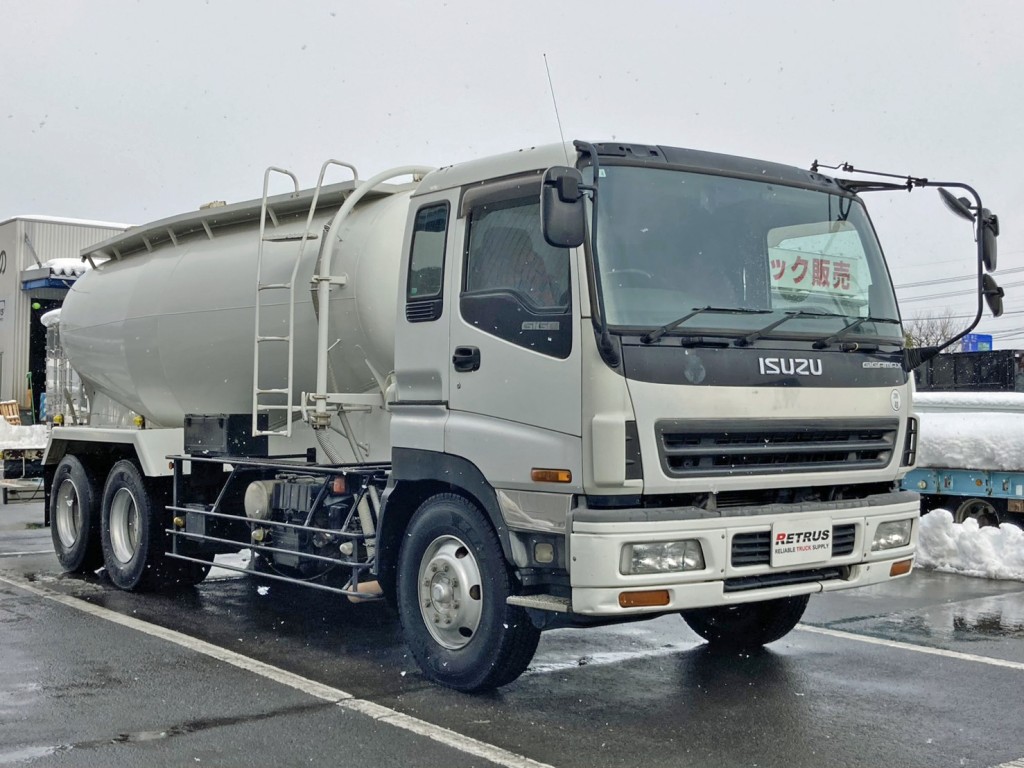 いすゞ ギガ KL-CYL23Q4の写真2